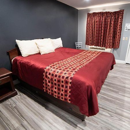 Americas Best Value Inn And Suites Siloam Springs Exterior photo