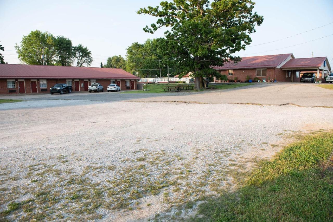 Americas Best Value Inn And Suites Siloam Springs Exterior photo
