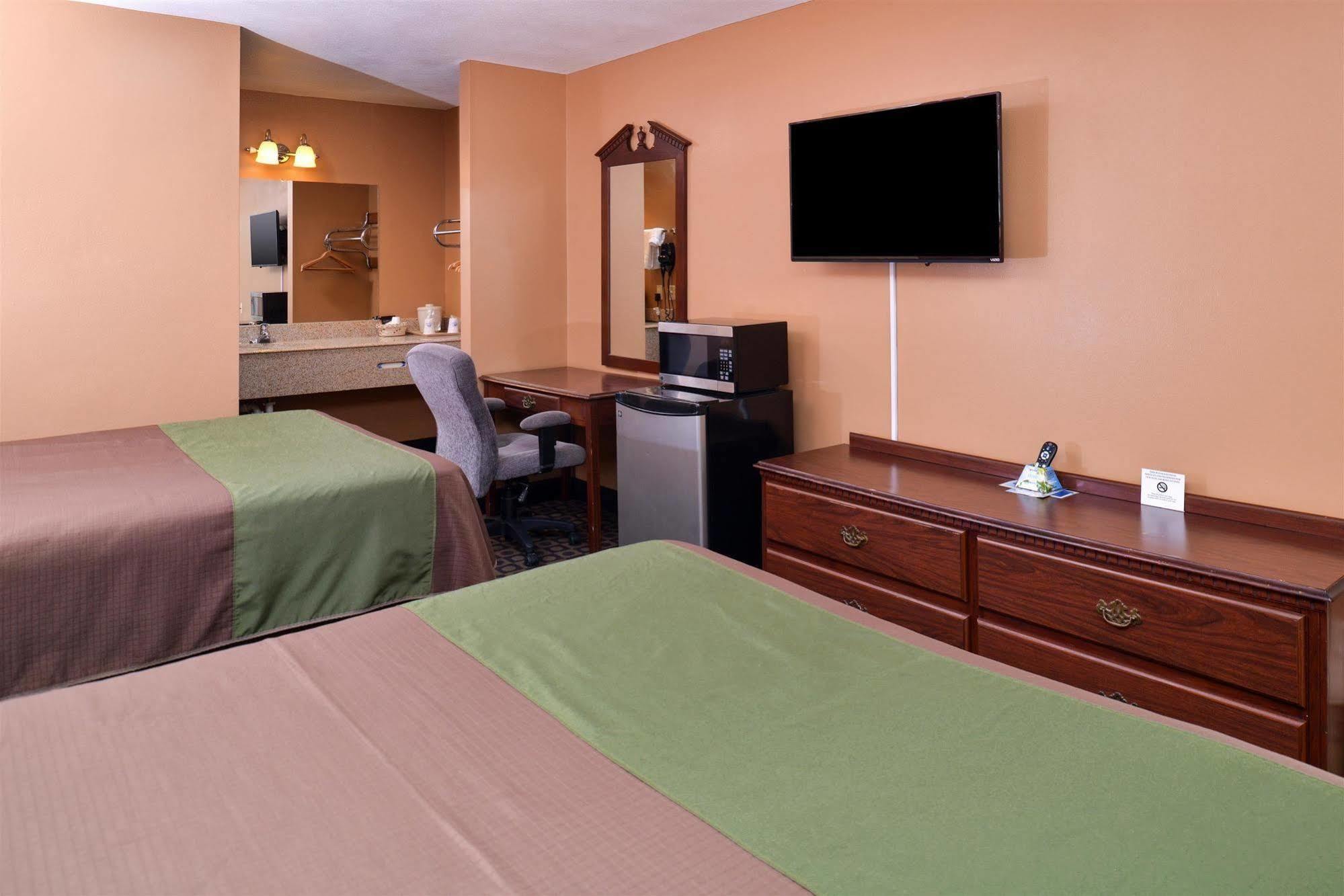 Americas Best Value Inn And Suites Siloam Springs Exterior photo
